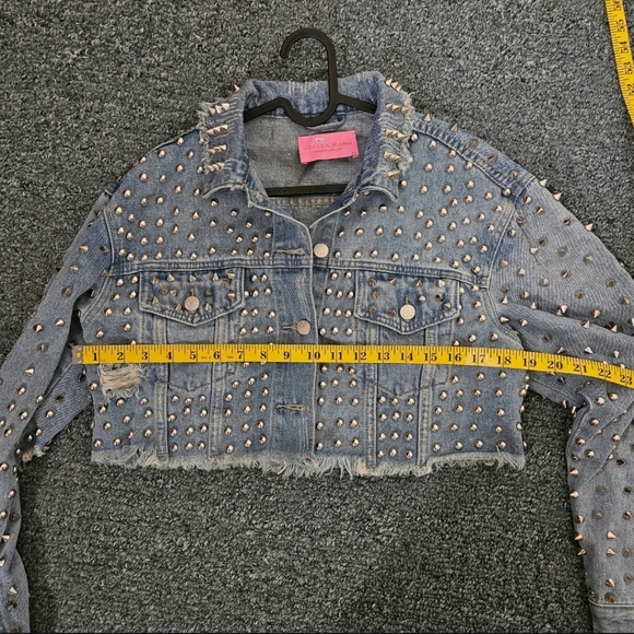 *Riverdale Wardrobe* Azalea Wang Distressed Studded Cropped Denim Jacket - Picture 9 of 9